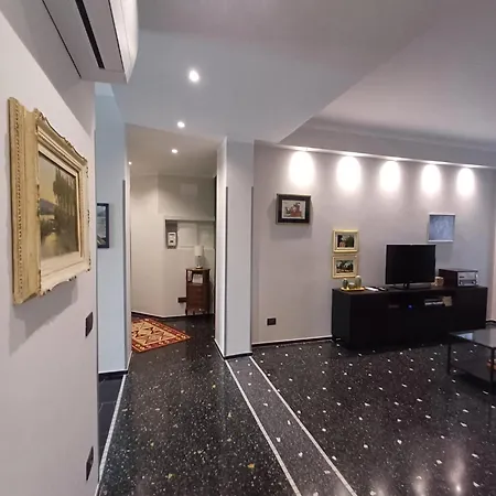 La Casa Ad Un Passo Dalla Stazione Apartment *